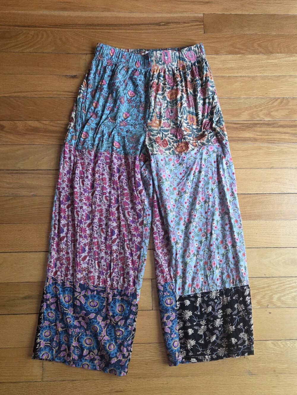 NATURAL LIFE Patchwork Cropped Panrs Size Med